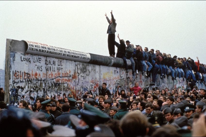 ما بعد سقوط الجدار.. موجز تاريخ أوروبا خلال الثلاثين عاما الماضية