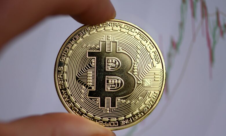 كل ما تحتاجه لتفهم مبدأ عمل عُملة Bitcoin