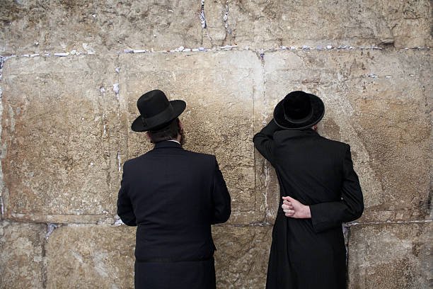 أثر اليهود على شعوب العالم منذ ظهورهم حتى العصر الحديث
