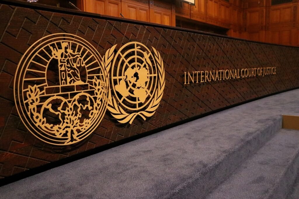 المحاكم الدولية.. القناع الزائف للنظام الدولي 