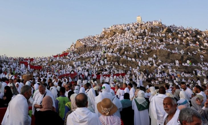 الوقوف بعرفة في الحج