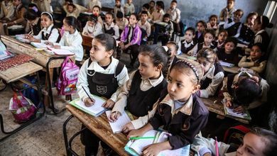 تربية الأطفال... فقراء هذا العصر