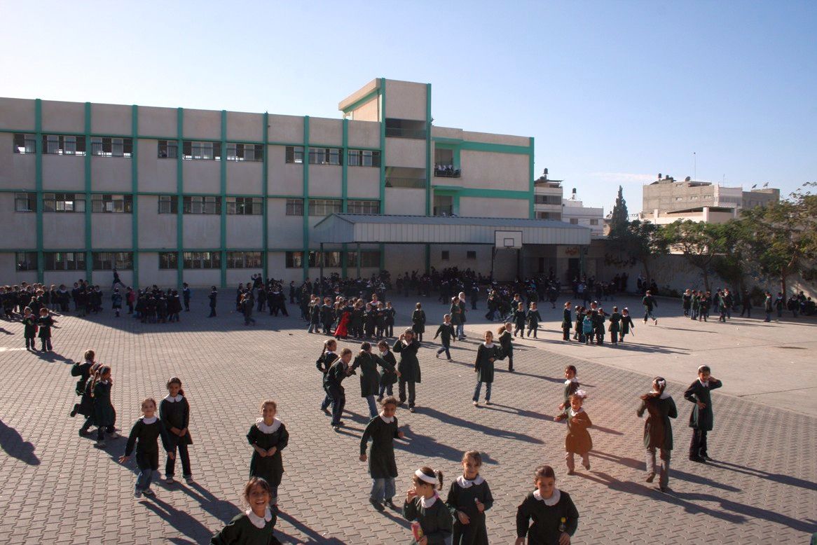 الارتهان للمدرسة: كيف تحطمنا مؤسسة التعليم المقدسة؟